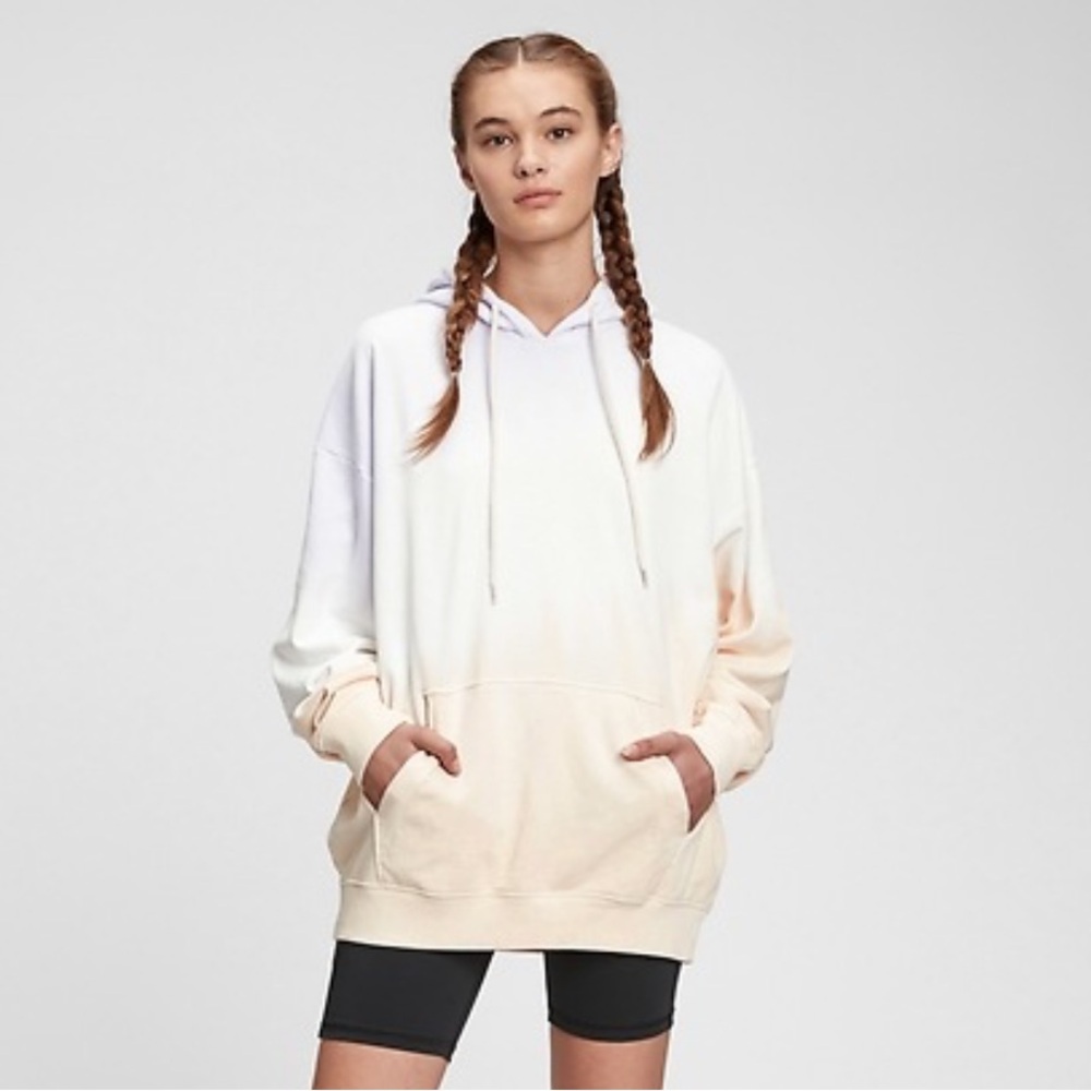 Gap Women’s Vintage Soft Oversized Boyfriend Hoodie tie dye